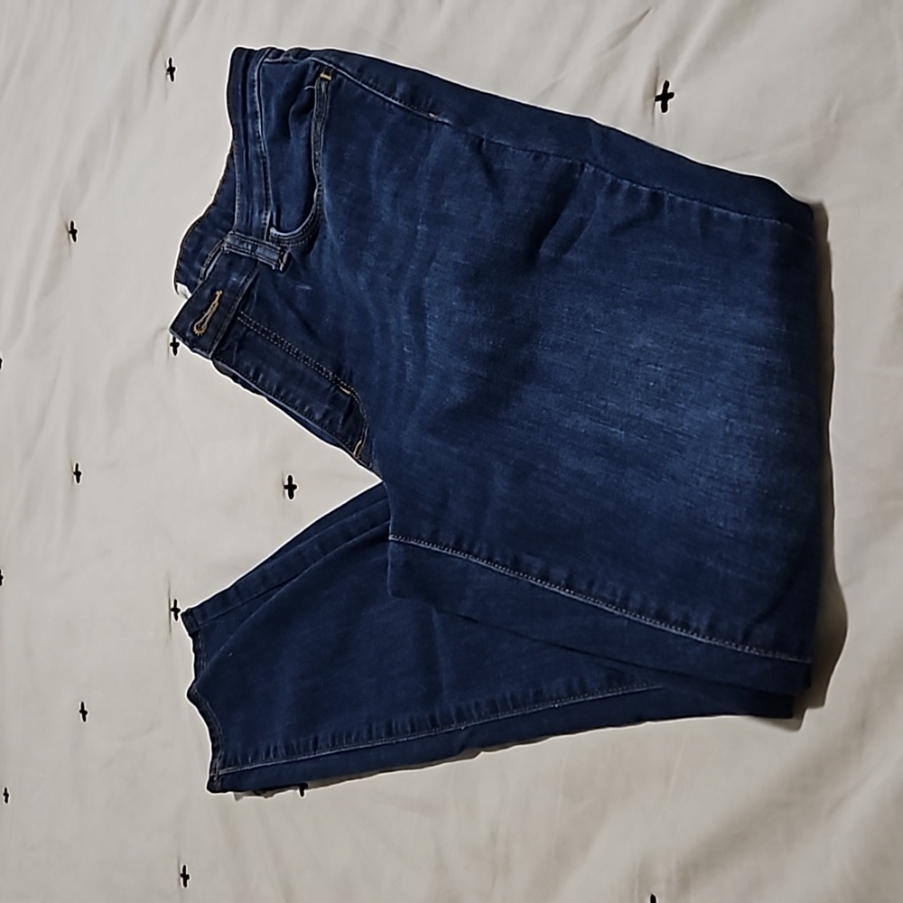 Universal Thread mid rise skinny size / 27R.